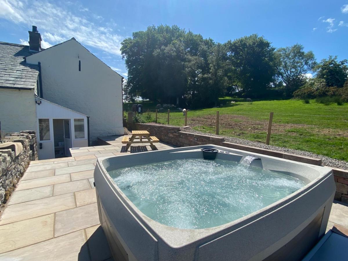 Welton  Rattlebeck Farm Cottage And Hot Tub Pet Friendly מראה חיצוני תמונה